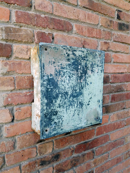 caja cajon pared metal gastado taller 34_5x38_5x11